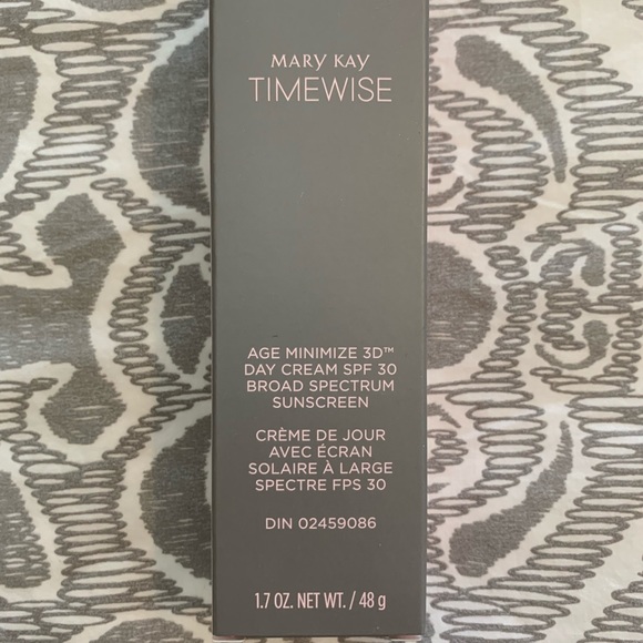 Mary Kay Age Minimize 3D Day Cream SPF 30 - Picture 1 of 2